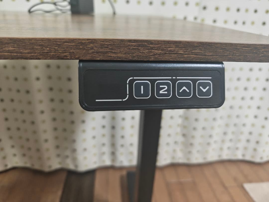 組み立て済み。電動昇降デスク 100cm×60cm