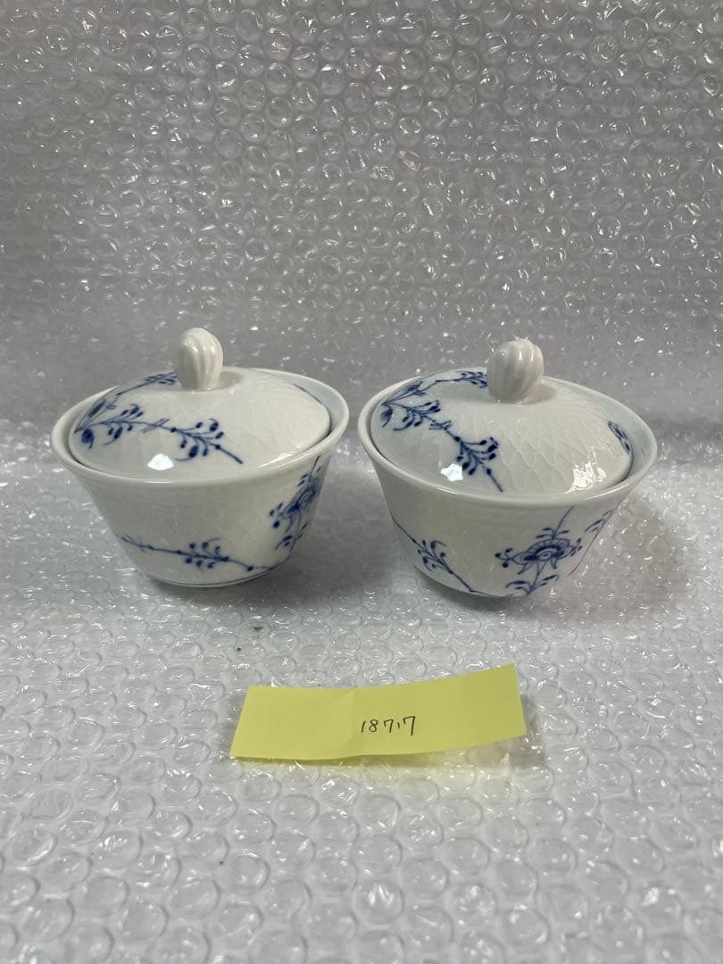 大人気ブランド食器(ロイヤルコペンハーゲン ブルーパルメッテ蓋付カップ)