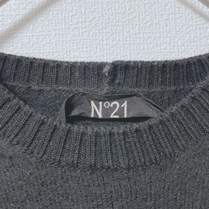 ヌメロヴェントゥーノ　ニット　セーター　毛100　袖ジップ　ロゴ　長袖