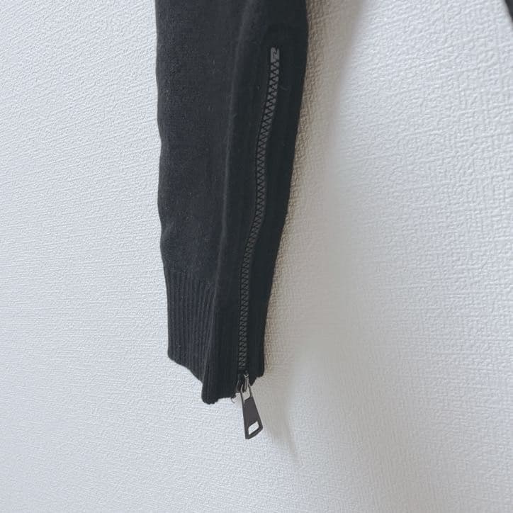 ヌメロヴェントゥーノ　ニット　セーター　毛100　袖ジップ　ロゴ　長袖