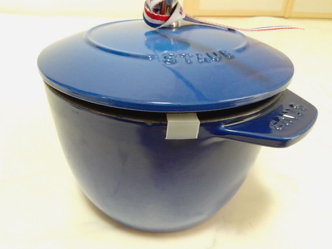 未使用 STAUB ストウブ 16cm GOHAN ゴハン М ブルー 鍋敷き付