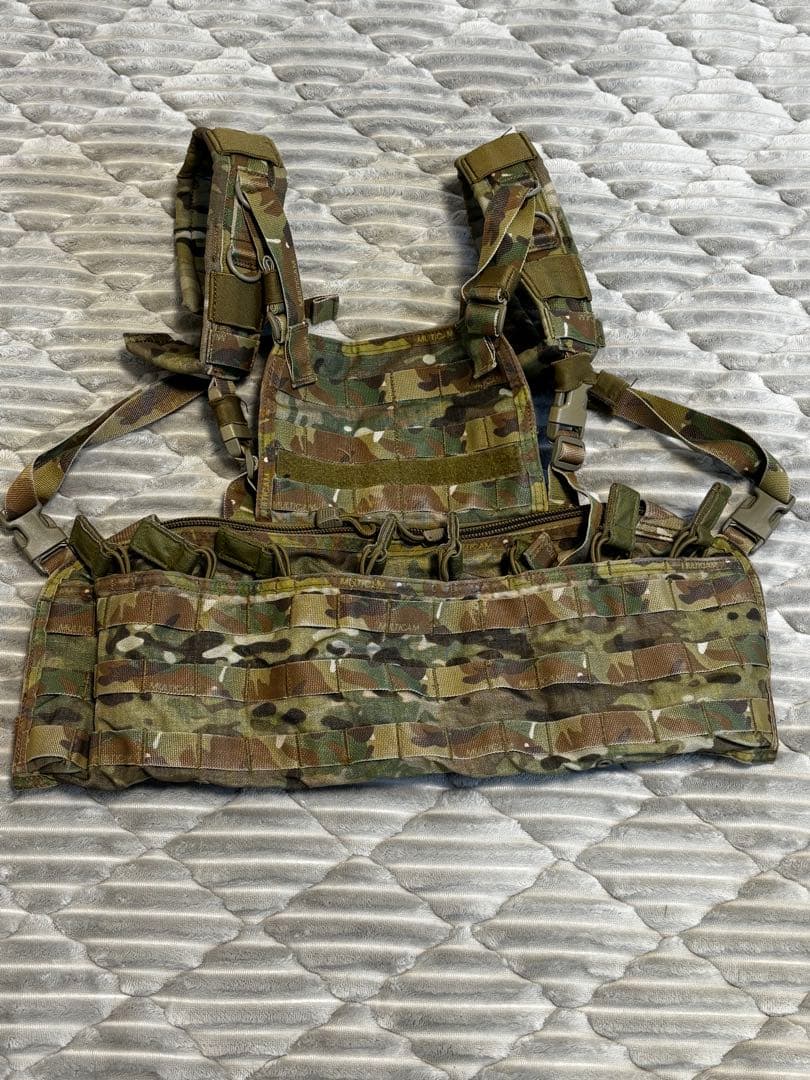 ブラックホーク　チェストリグ　マルチカム　実物　特殊部隊　サバゲー