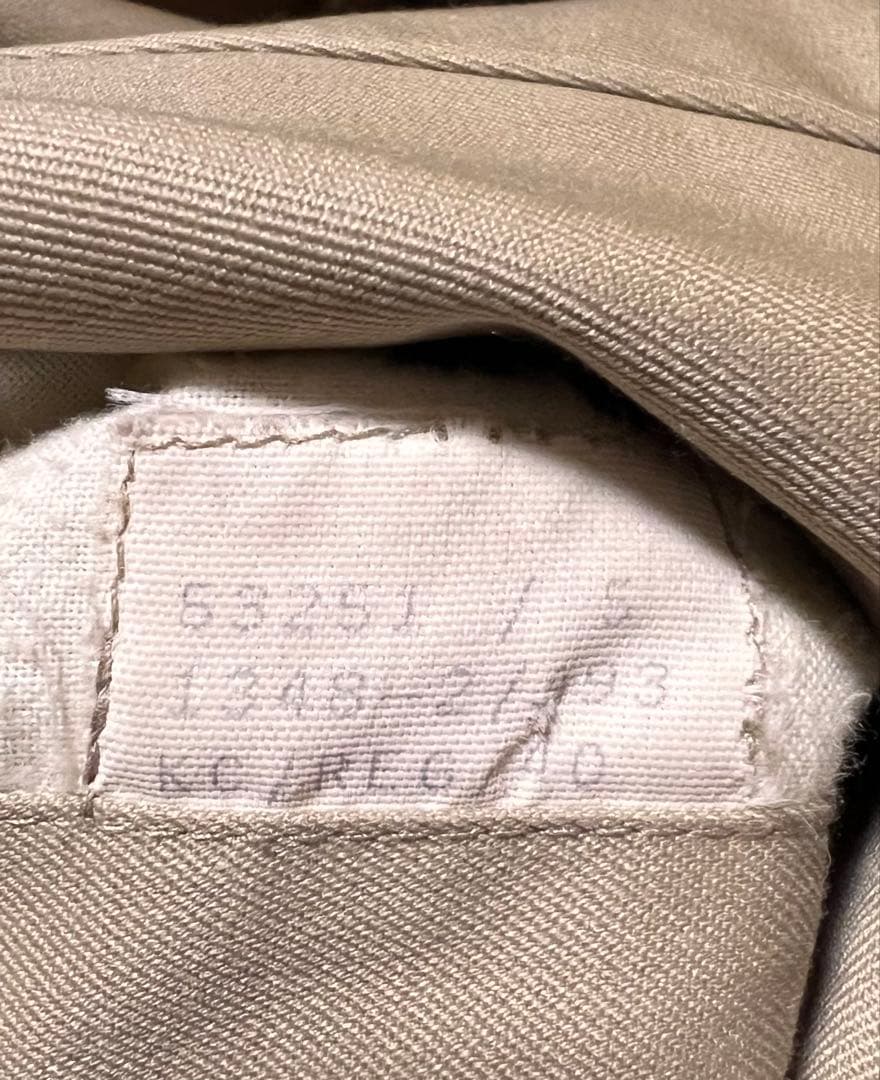 【Aquascutum／アクアスキュータム】英国製トレンチコート　2