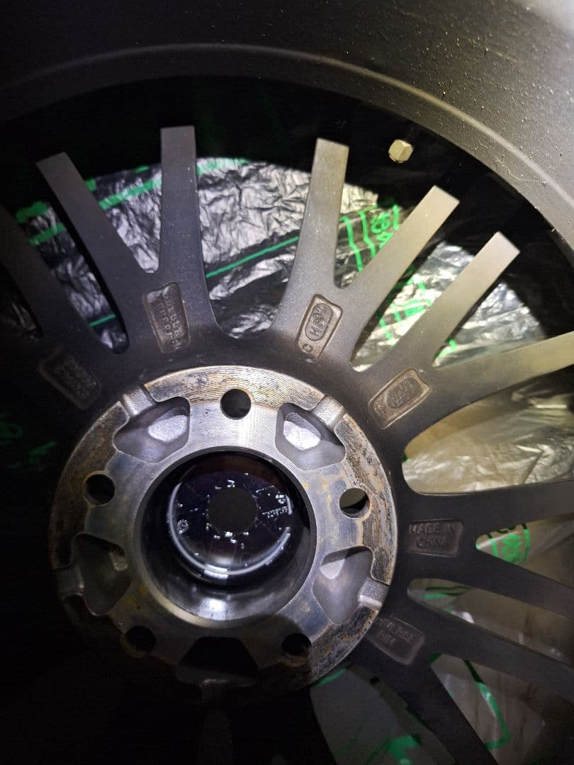 チ*ミ様 ブリヂストン 215/60R17 スタッドレスタイヤ ホイールセット