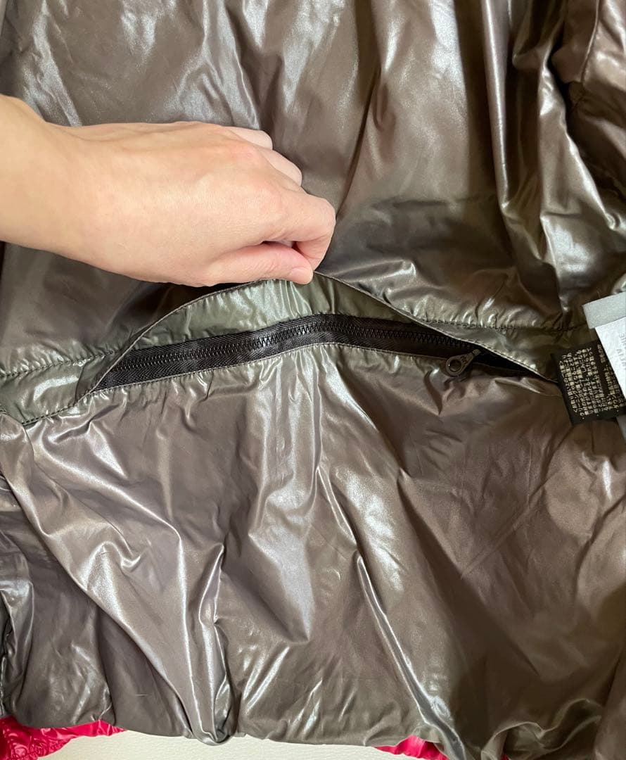 DUVETICA フード付きダウンジャケット 42 赤