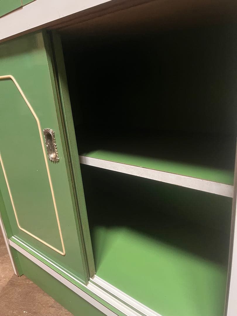 食器棚 緑 飾り棚 水屋 レトロポップ 昭和レトロインテリア 当時物