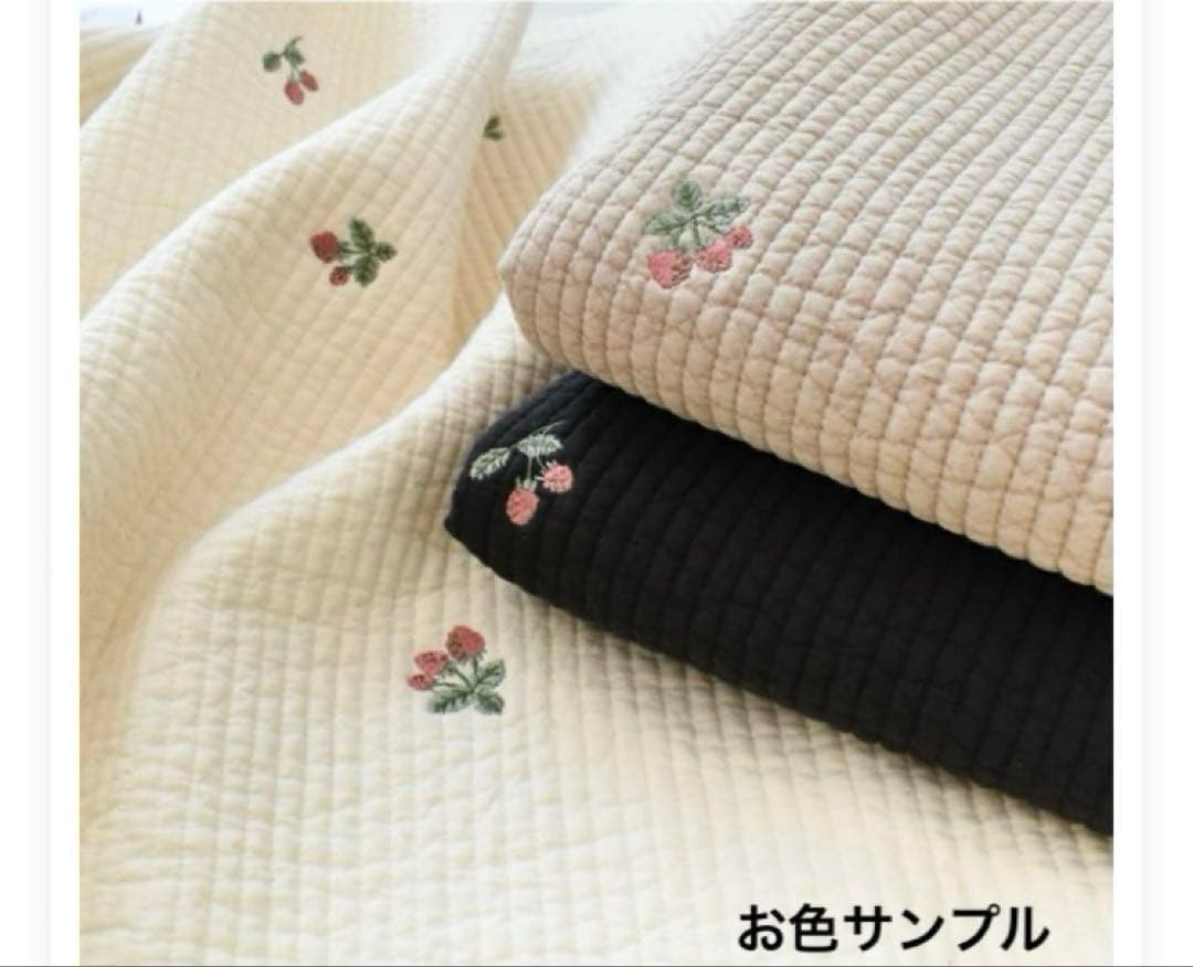 Ｂ.オフホワイト×いちご　大きめサイズ　ポケットいっぱいマザーズバッグ　ヌビ