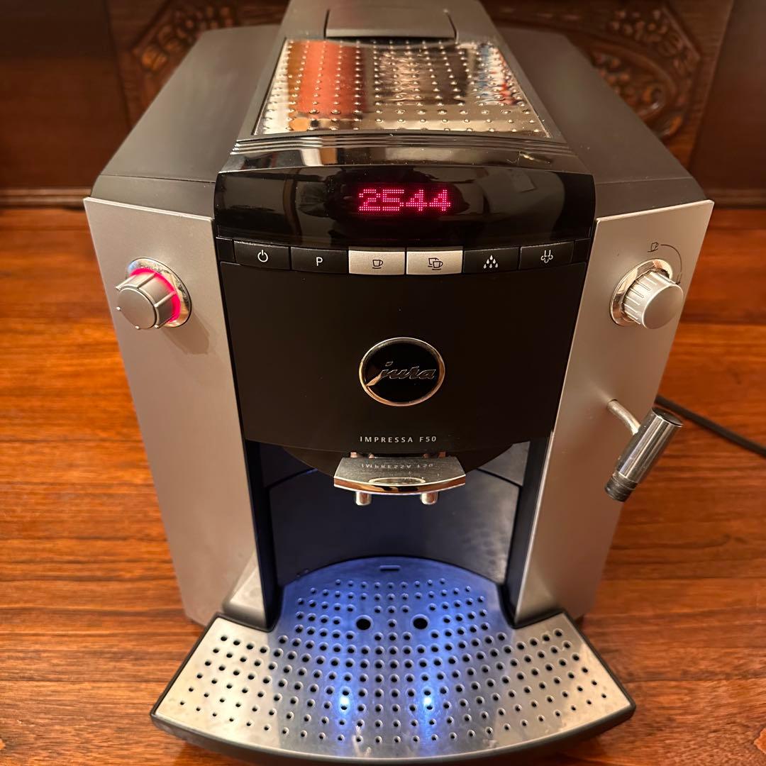 Qoo90　エスプレッソマシン impressa F50