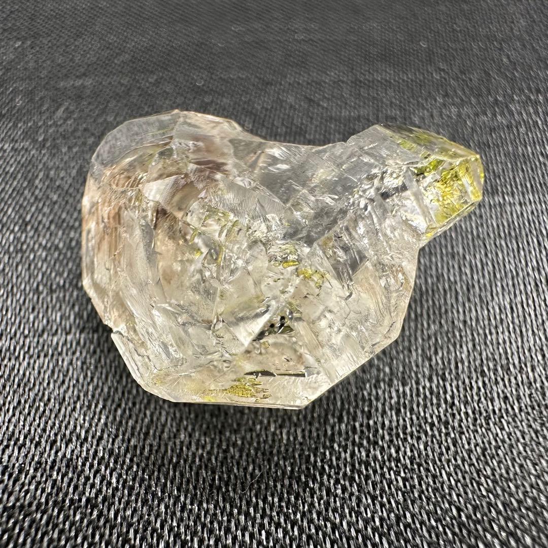 蛍光も！！　オイルイン　ハーキマーダイヤモンド　原石