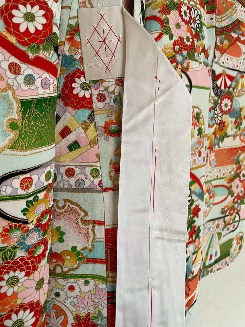 新品　未使用　高級　正絹　着物　七五三　お宮参り　しつけ付き　女子　古典柄　和柄