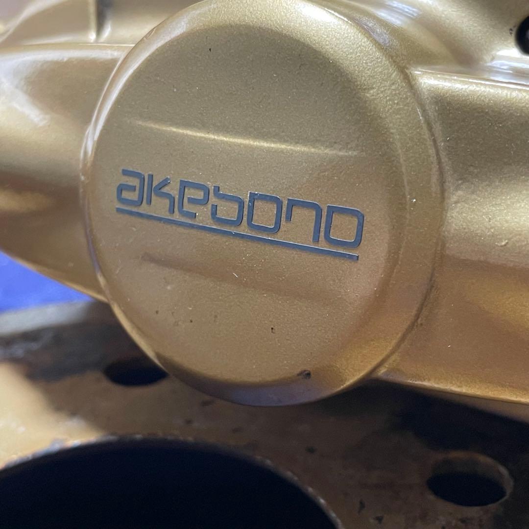 だ*ま様 Y51,V36,アケボノリアブレーキキャリパーとスロット付きリアロータ