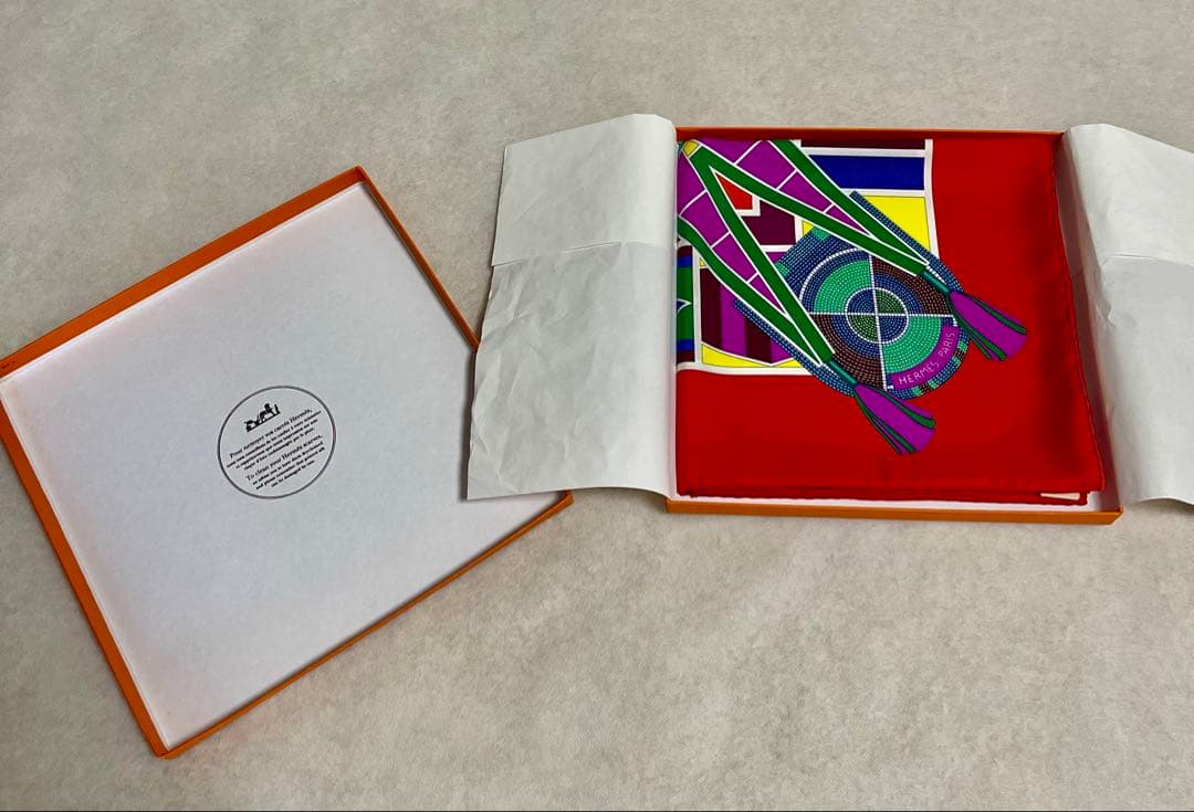 T*e様 【極美品・付属完備】HERMÈS エルメス カレ90 スカーフ