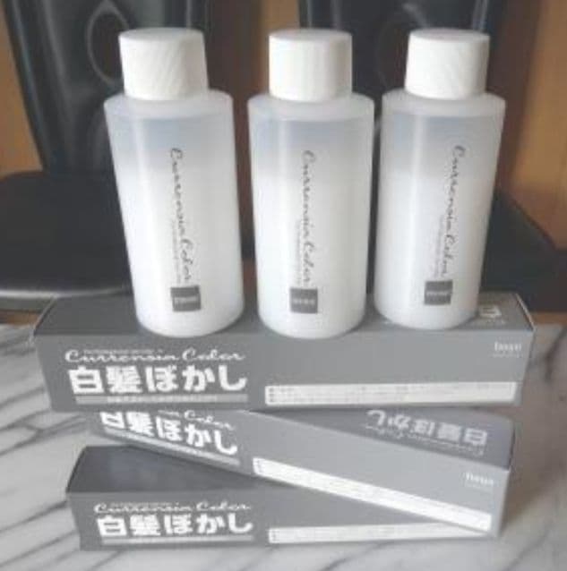 ホーユー白髪ぼかし３本と ２液２４０ｇ３本分とcyシャンプーとrp各1600mL