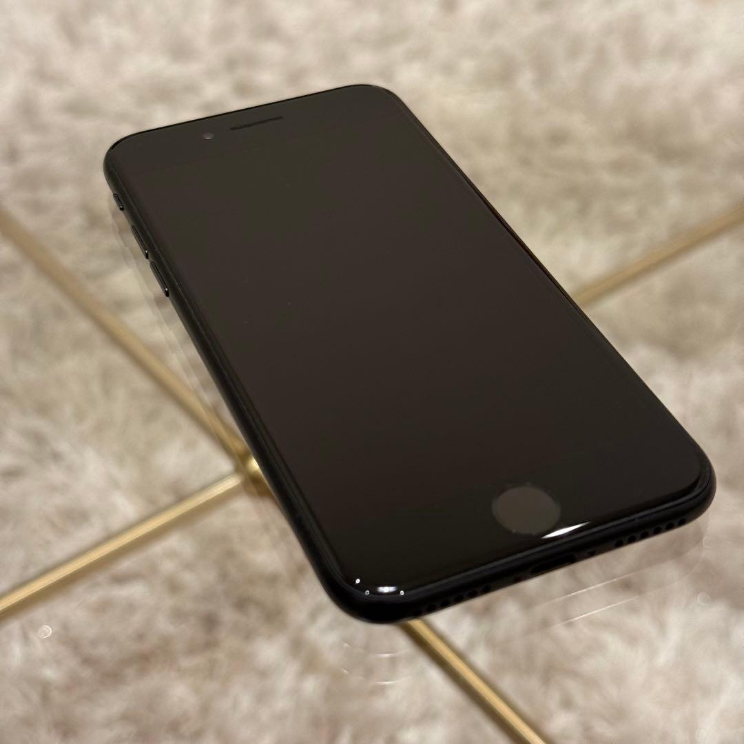 Apple iPhone SE 64GB (第2世代) ブラック