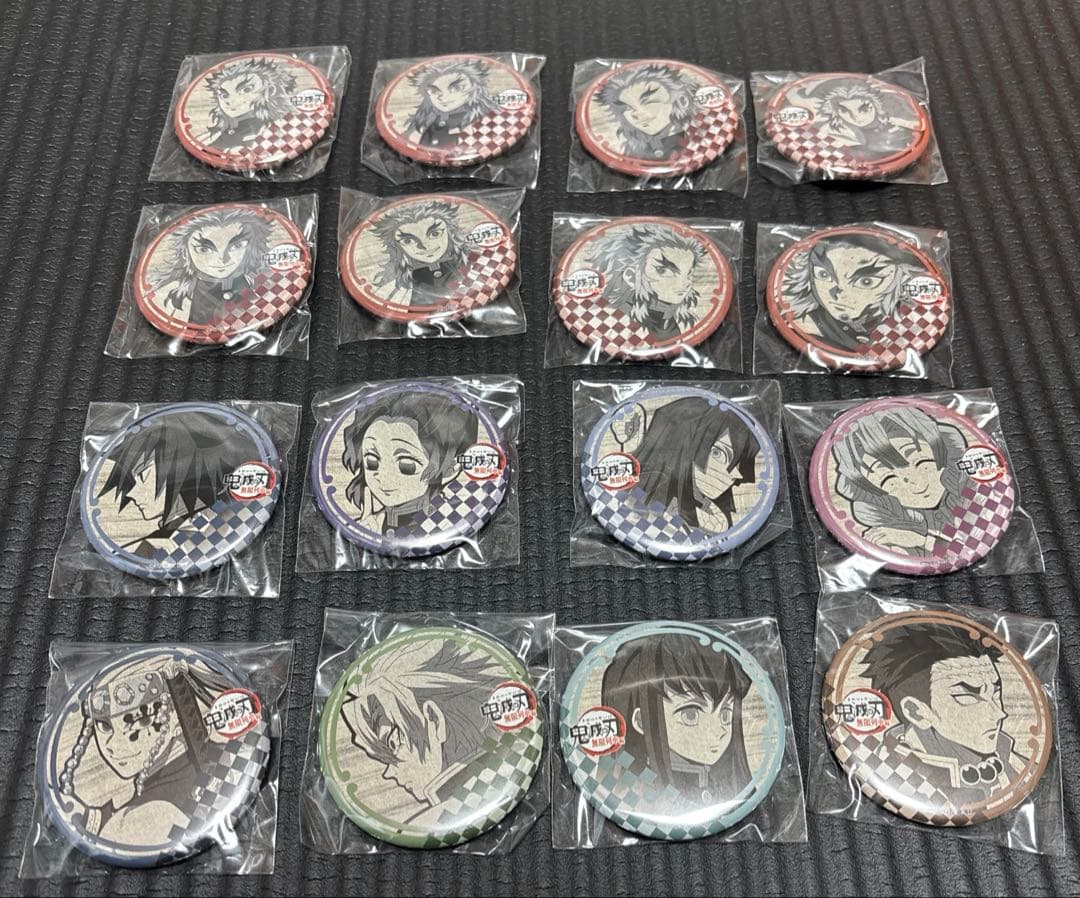 ufotable DINING 鬼滅の刃　無限列車編　お楽しみくじ　缶バッジ