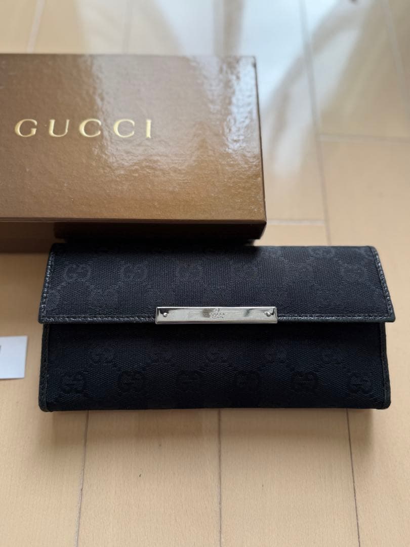 GUCCI 長財布　二つ折り財布　美品