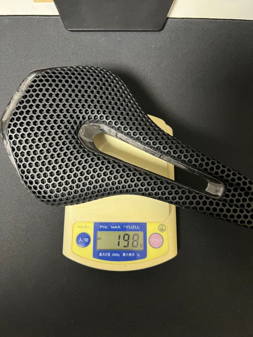 新品 RYET エアロ フルカーボン 3Dプリント サドル 軽量