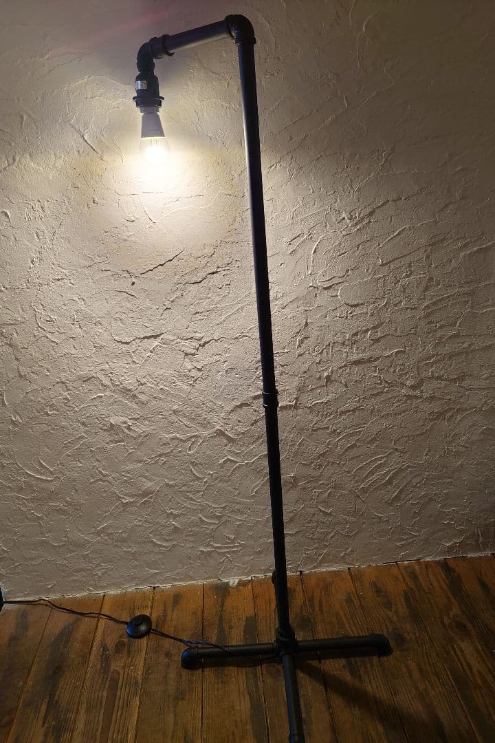 新品フロアライト　フロアランプ　インテリア照明