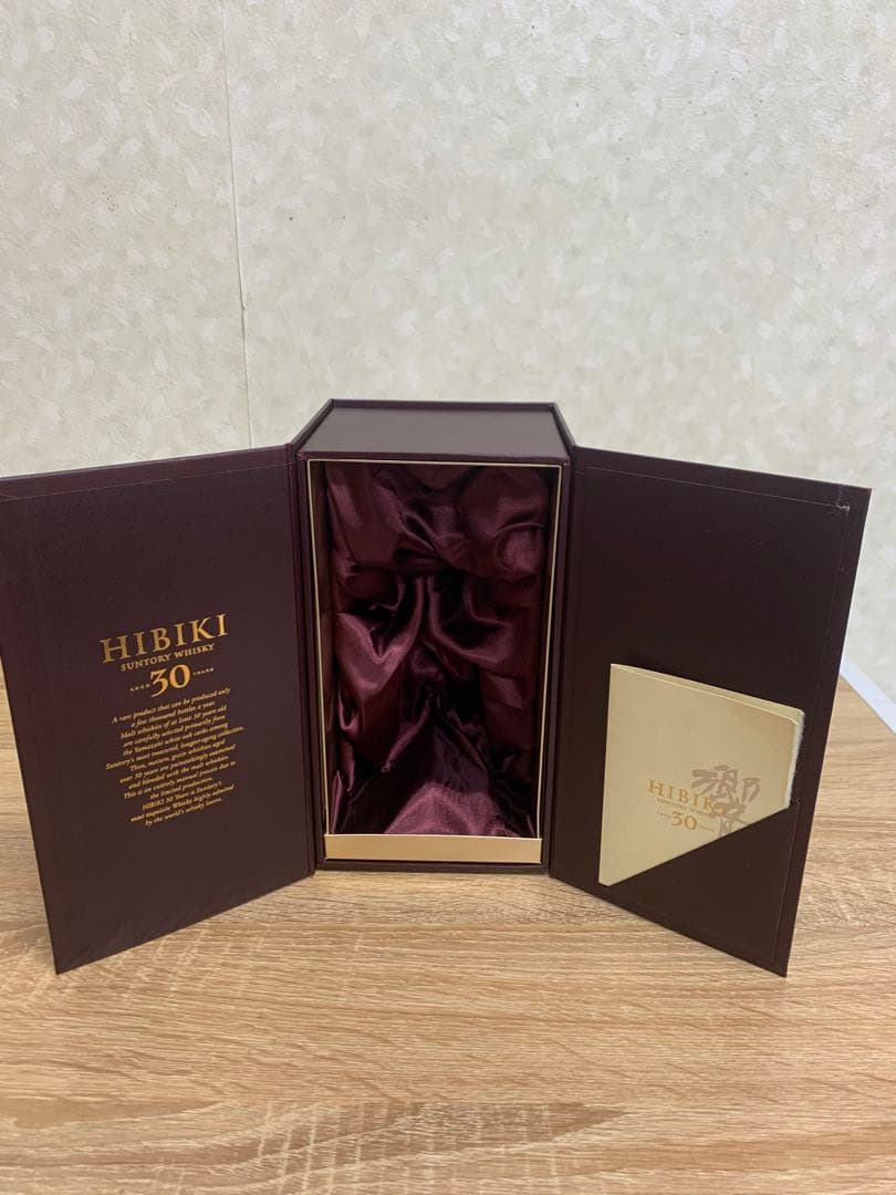 サントリー 響 30年 ウイスキー 空箱のみ