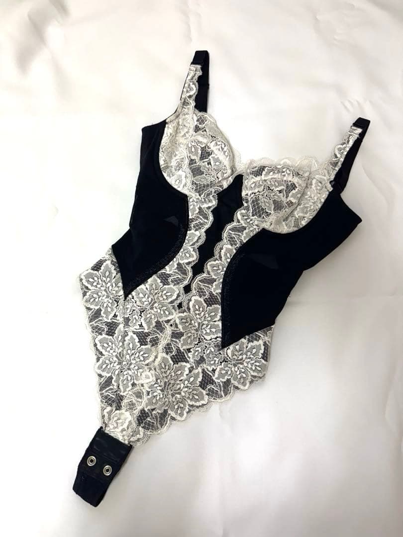 グラントイーワンズ ティーバックボディスーツ D70M