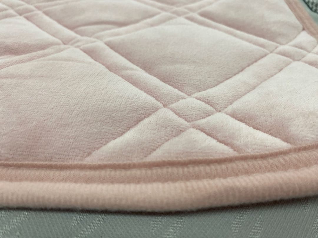 ダブルサイズ・ロマンス　綿１００%敷きパッド・吸湿発熱素材使用・洗濯OK