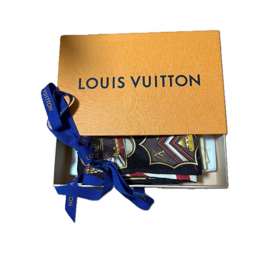 ゆな　LOUIS VUITTON ルイヴィトン　スカーフ