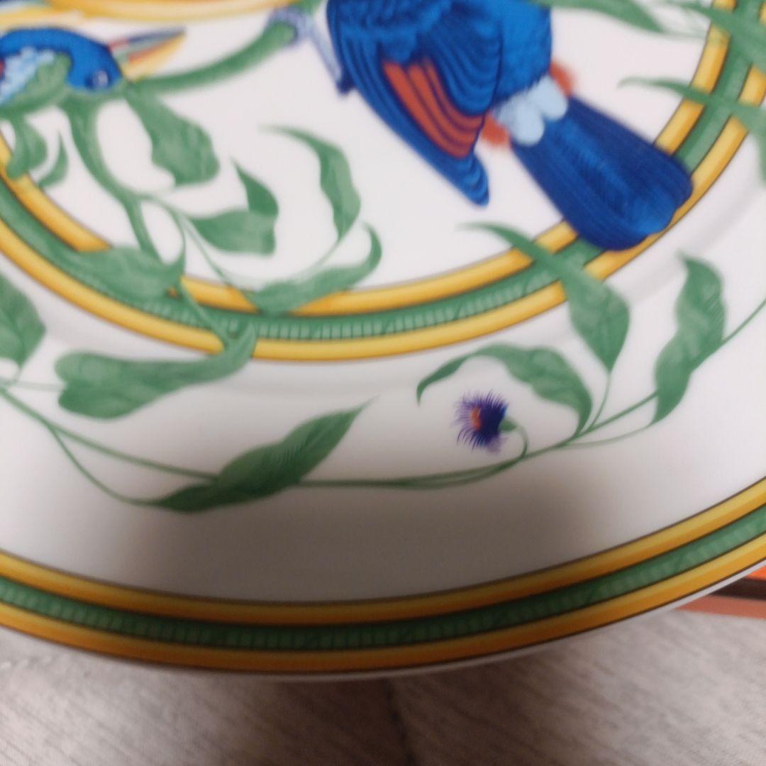 廃盤!!エルメストゥッカン陶磁器製 鳥のデザイン皿