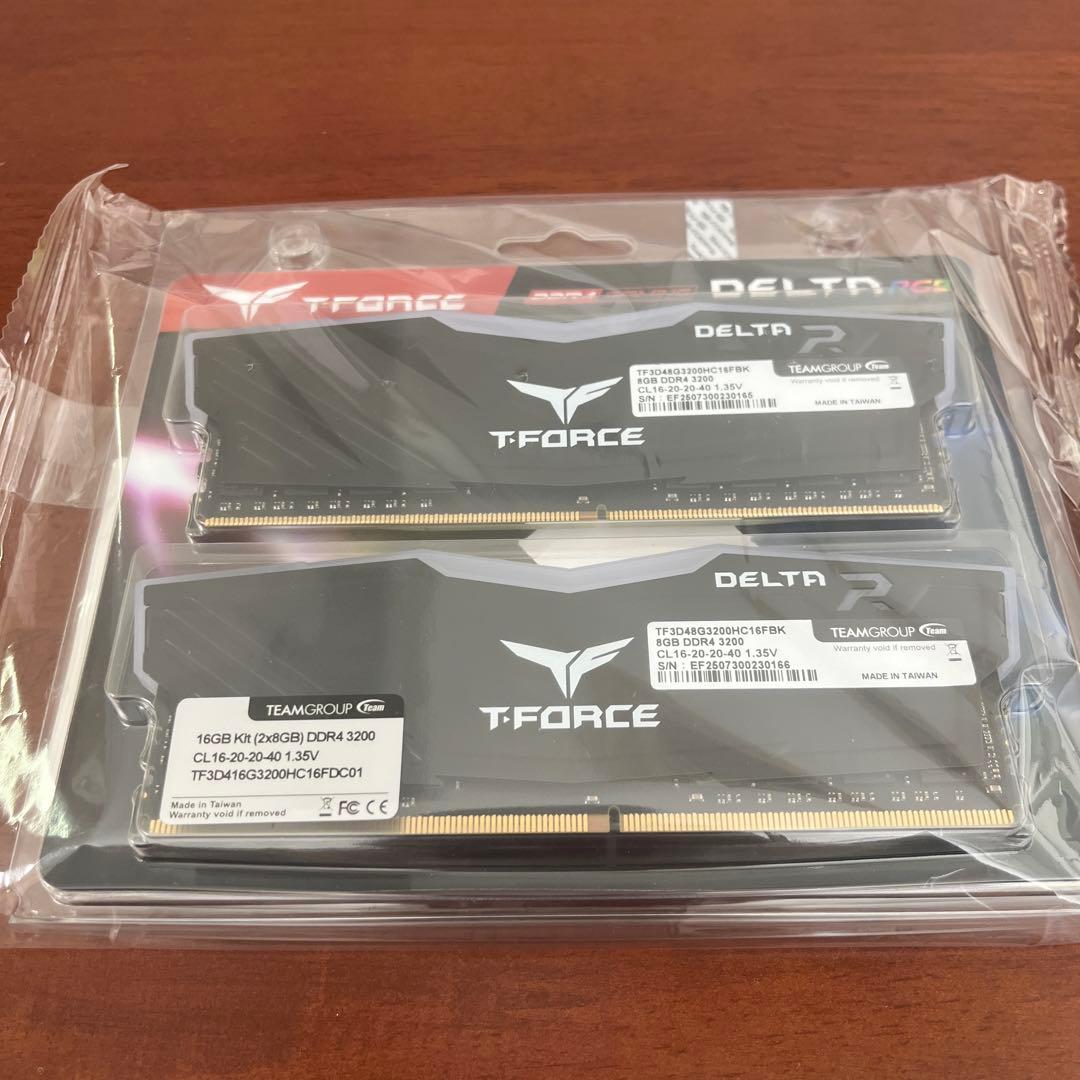 メモリー TEAMGROUP T-FORCE DELTA RGB DDR4 3200MHz