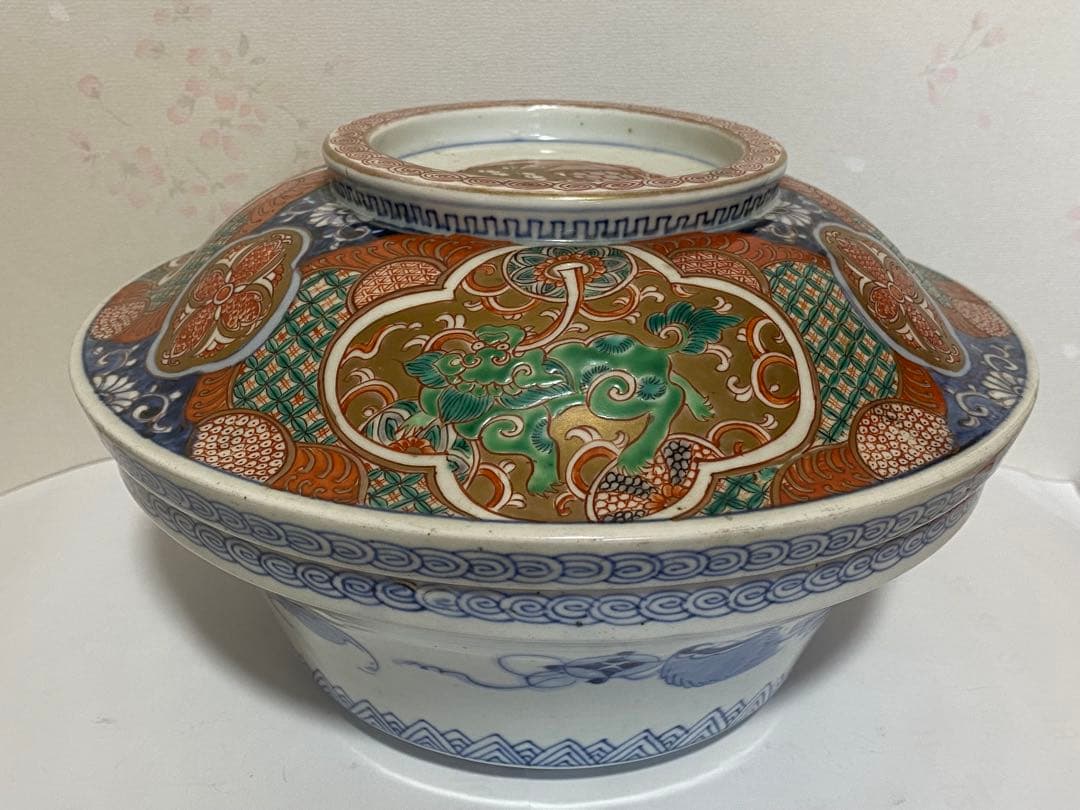 ♦古伊万里 染付 金襴手 獅子 宝尽くし紋様 蓋付き鉢 江戸時代後期 骨董品