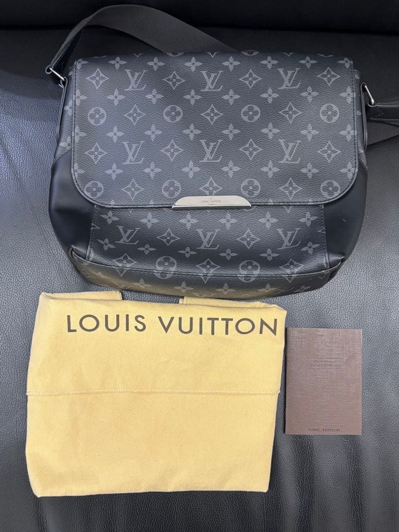 LOUIS VUITTON ルイヴィトン　メッセンジャー　モノグラム　黒