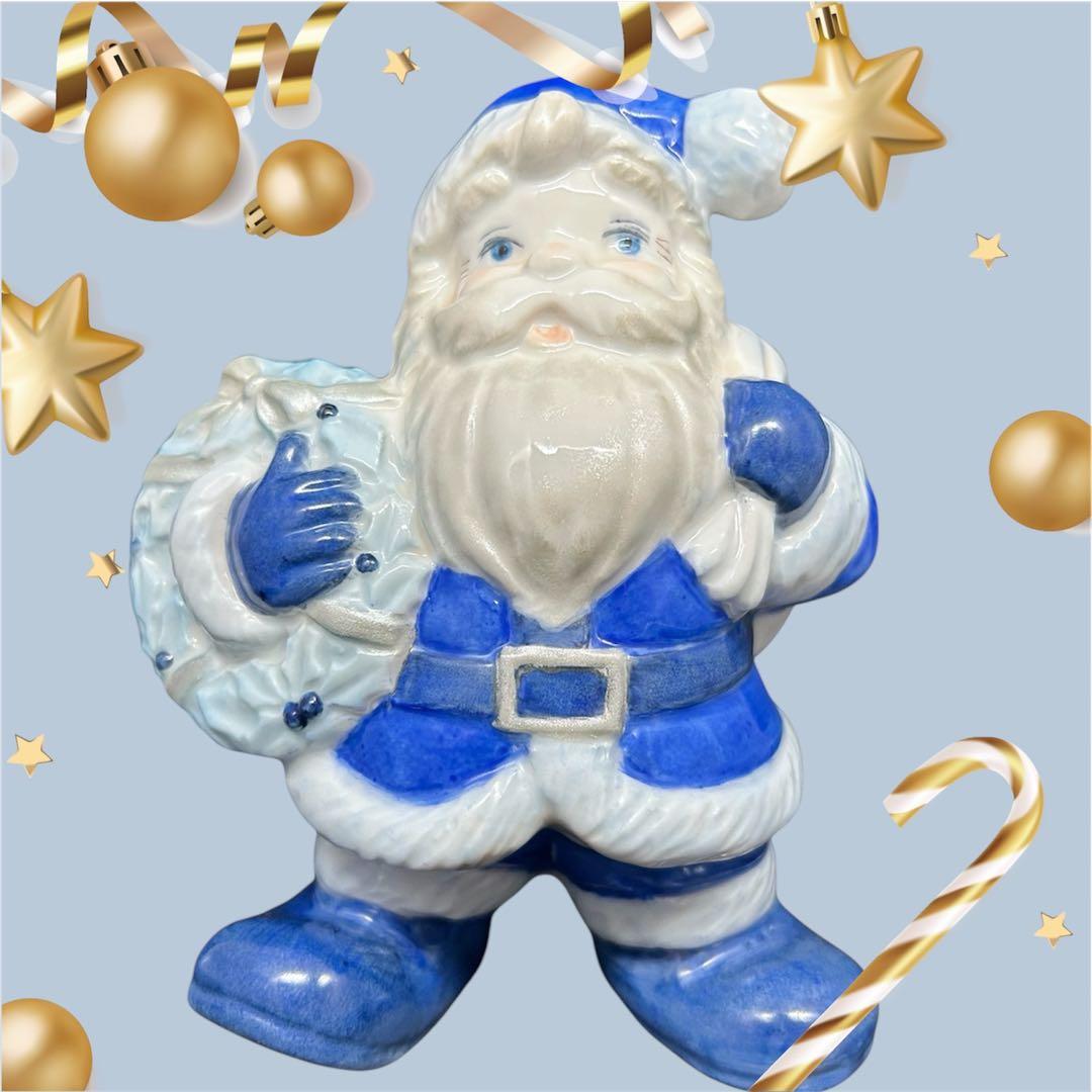 青いサンタクロースの陶器フィギュア