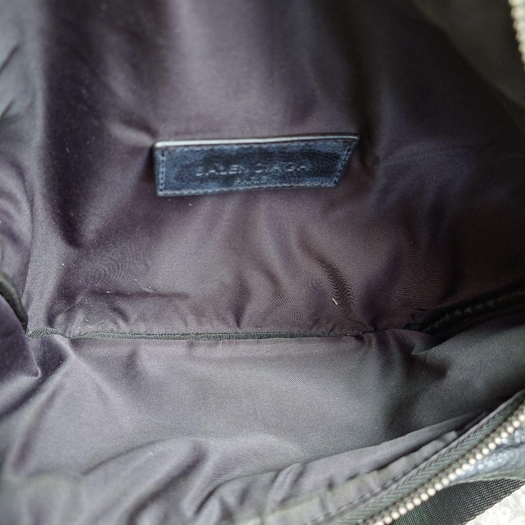 バレンシアガ エブリデイ ボディバッグ クロスボディ 黒 レザー ユニセックス