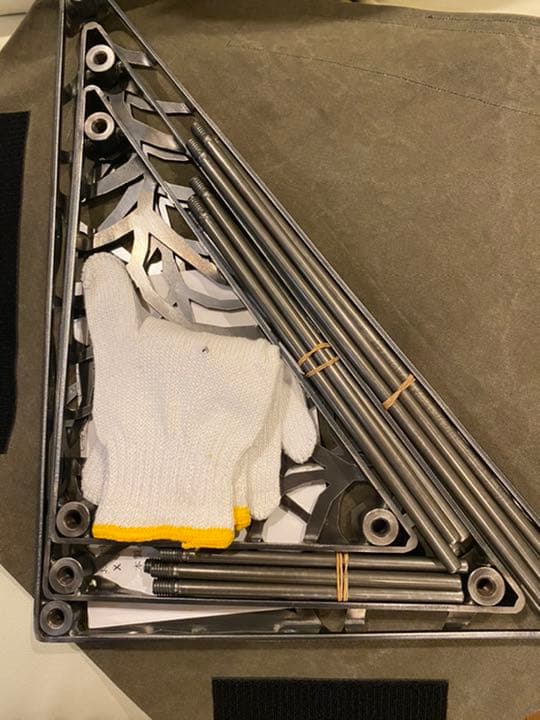 サンゾクマウンテンのデルタススパイダー。新品。