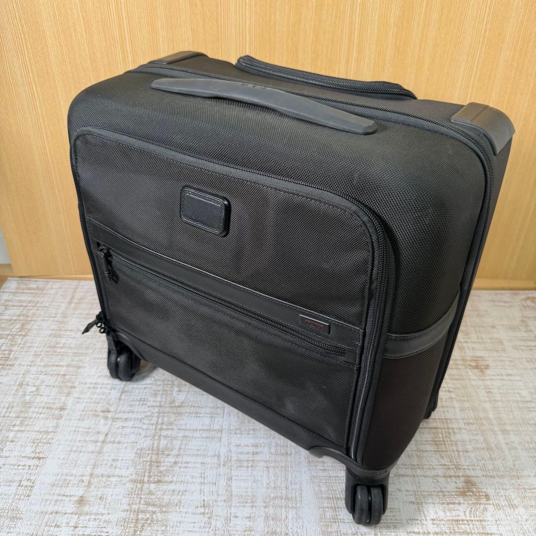 TUMI 26624D2 4ウィールドコンパクト　ALPHA キャリーケース