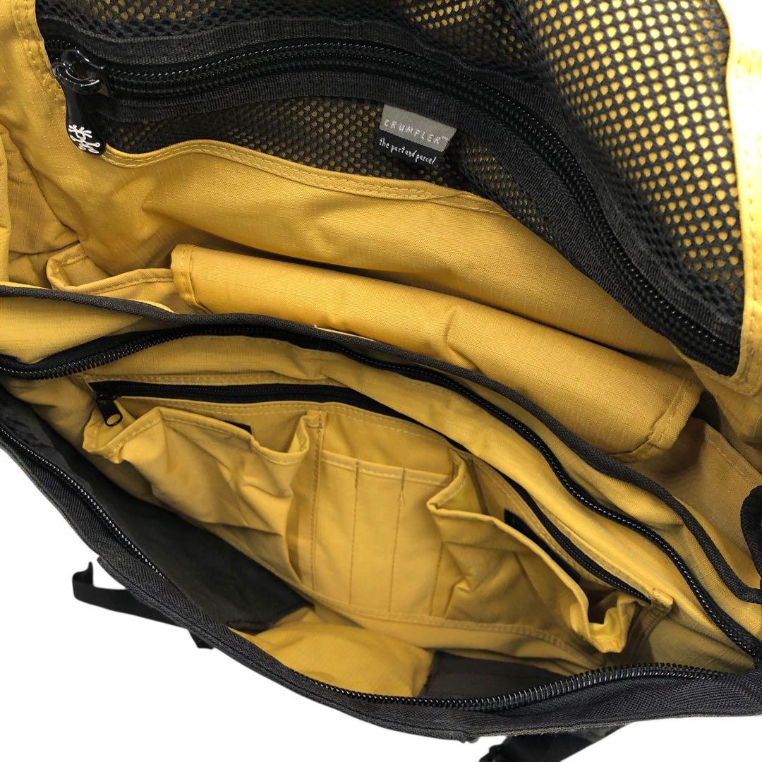 CRUMPLER クランプラー メッセンジャーバッグ 黒 大容量 斜め掛け ロゴ