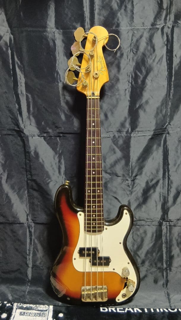 Fender Precision Bass サンバースト 4弦