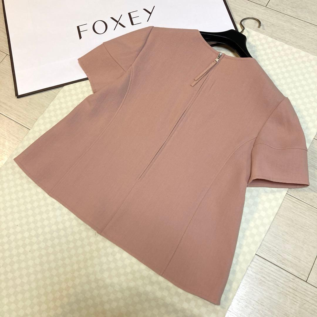 2024年♡ 美品¥79,200♡ FOXEY ウールトップ\"SAVOY\"