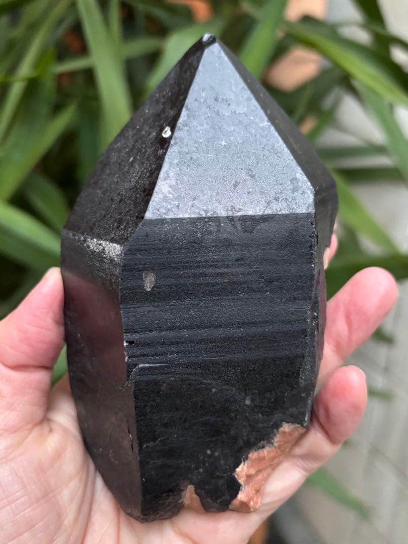 中国山東省産　モリオン　ポイント　850g 台座付　力強さ　天然石