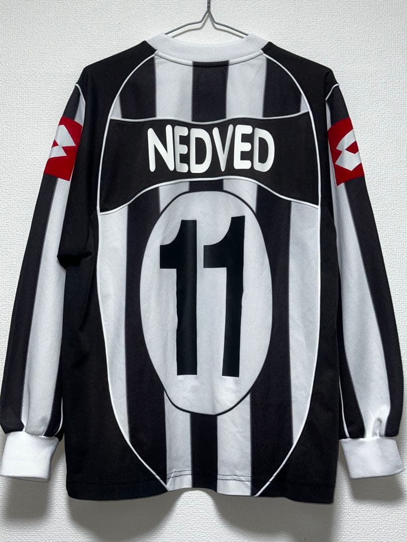 ユベントス ネドヴェド 11 番 シャツ