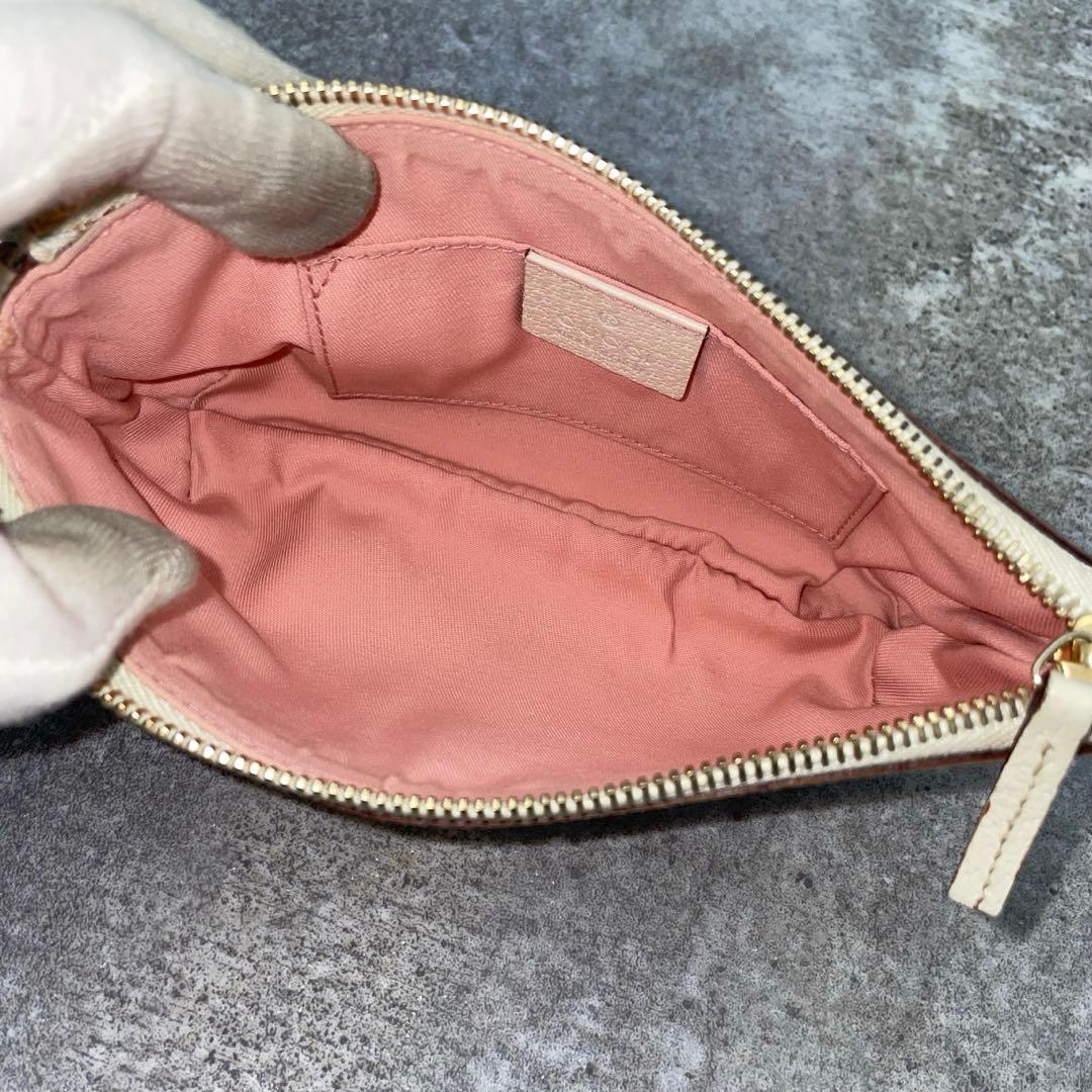 GUCCI グッチ　ポーチ　ピンク　GG総柄　チャーム付き　キャンバス