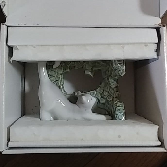 リヤドロ  ナチュラルフレーム 猫 8070