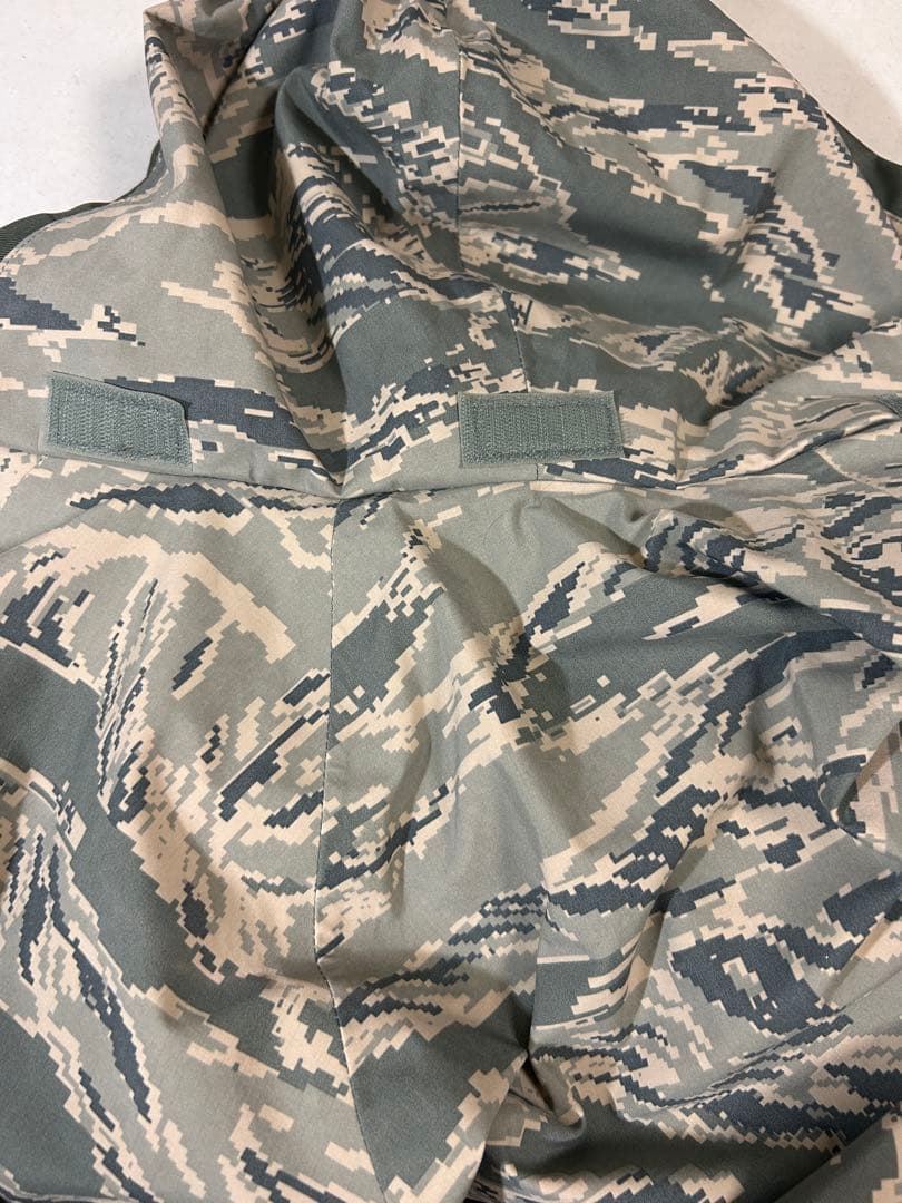 アメリカ空軍　ゴアテックスジャケット　デジタルタイガーストライプ S・Rサイズ