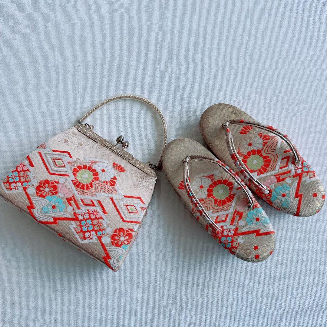 美品フルセット　七五三　7歳女の子　豪華刺繡　金糸　金プリント　紫袋帯7073