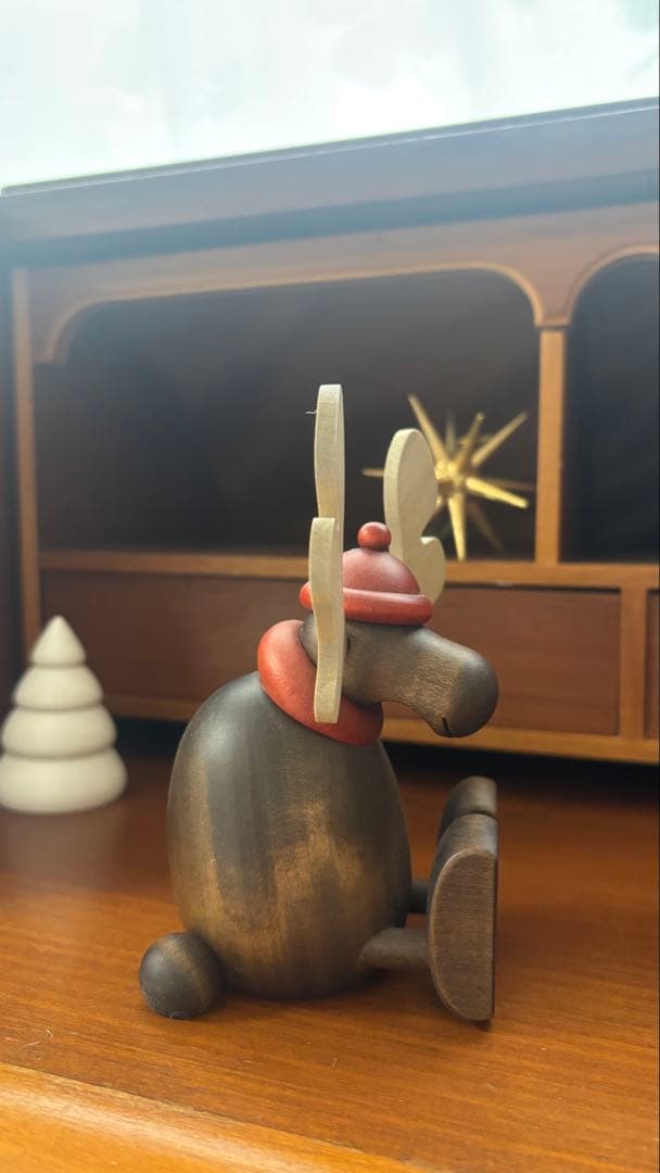 お座りトナカイ　Köhler ケーラー工房　ドイツ