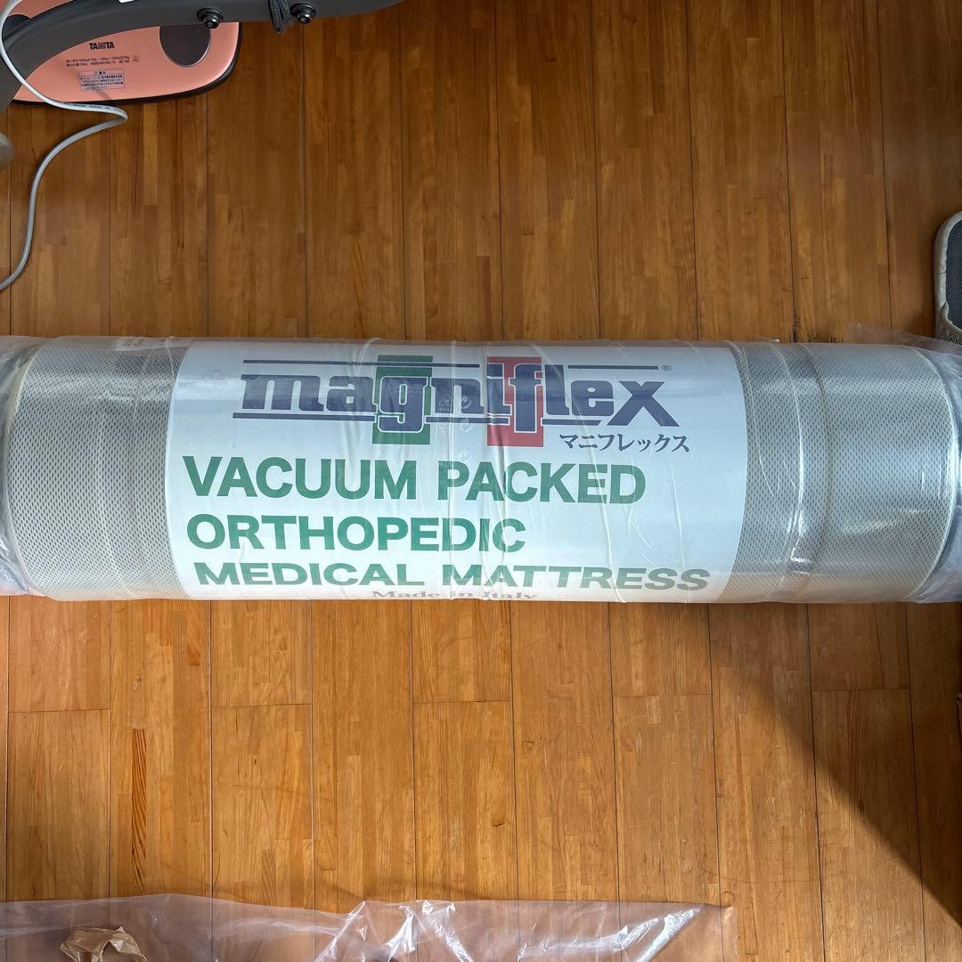【早い者勝ち！９月22まで掲載】マニフレックス　マットレス 厚み約3センチ程