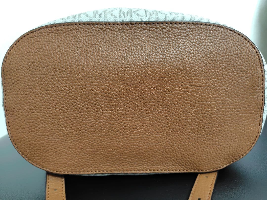 未使用　MICHEL KORS マイケルコース　リュック　バックパック　バッグ