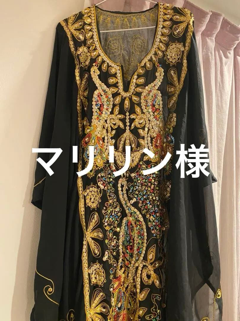 孔雀刺繍　ブラックハリージドレス