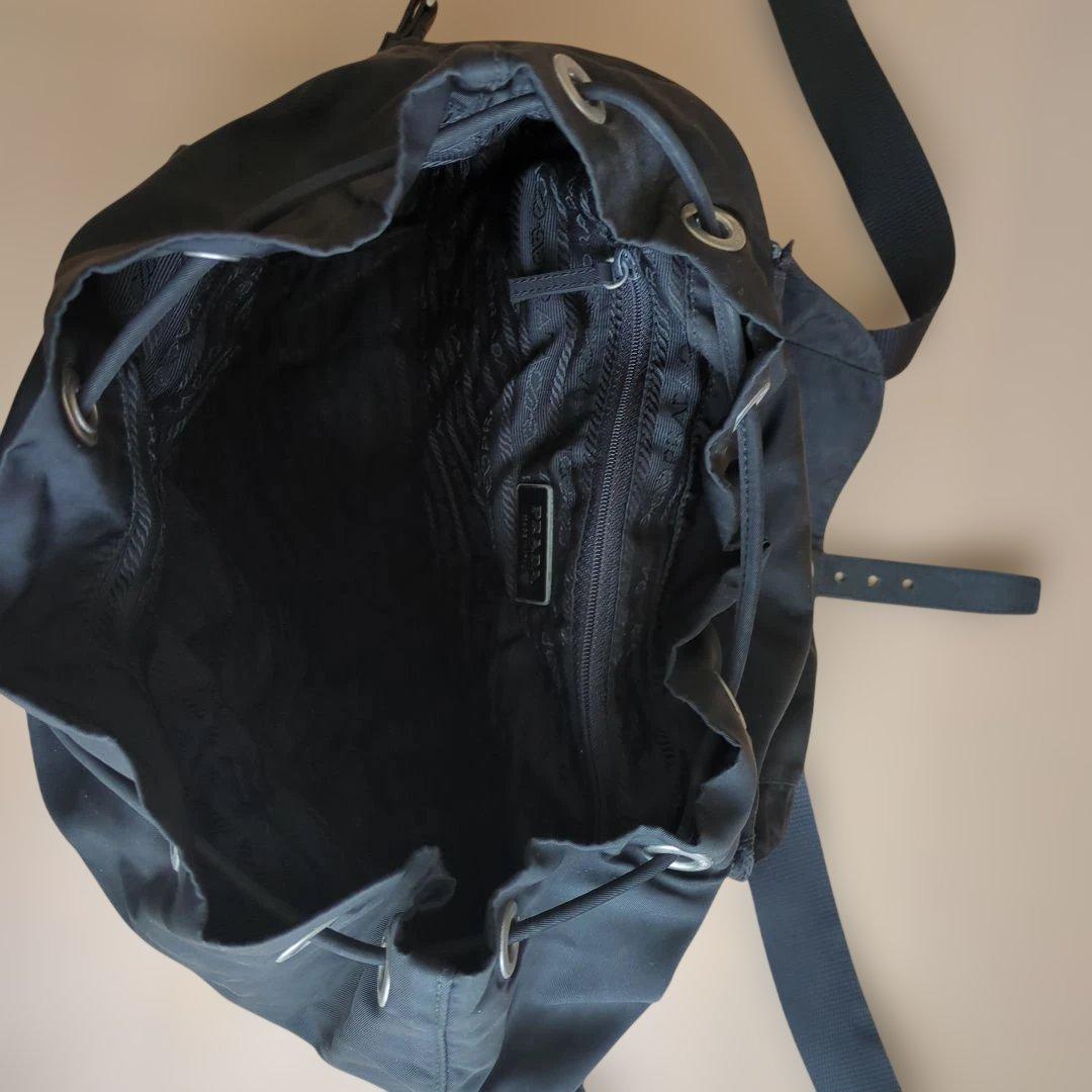 プラダ　三角ロゴナイロンリュックブラック