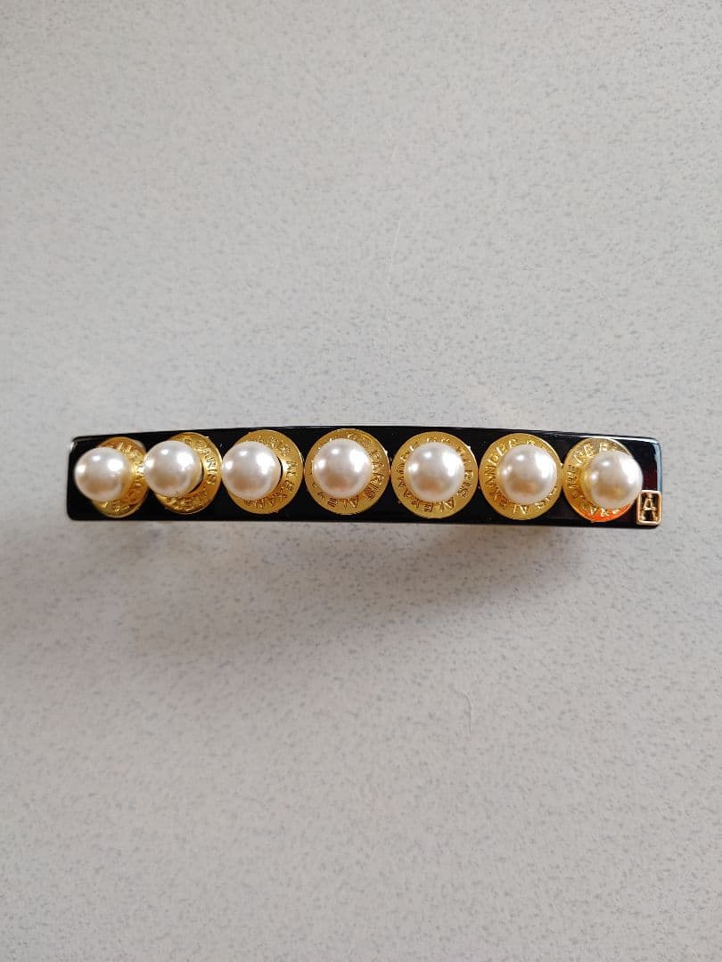 アレクサンドルドゥパリ パール付きバレッタ黒　8センチ