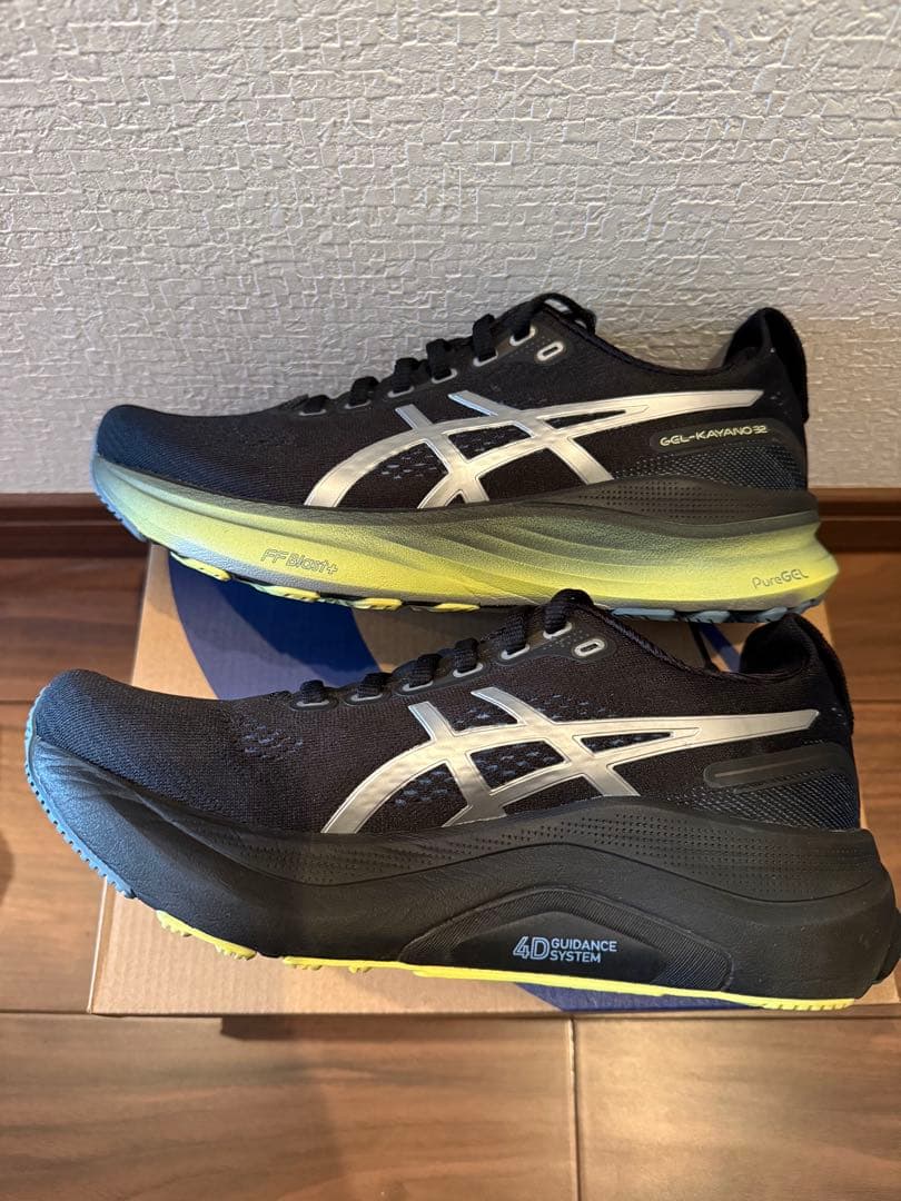 美品 アシックス ゲルカヤノ 32 黒 特別カラー 24㎝